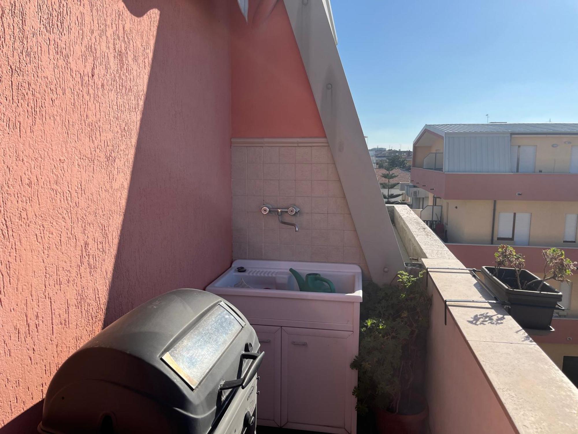 Teresa Al Mare Apartment Montesilvano Marina Екстериор снимка